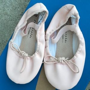 Ballet slippers